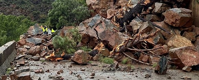 Rockfall closes road from Ronda to San Pedro A-397 March 10 2025