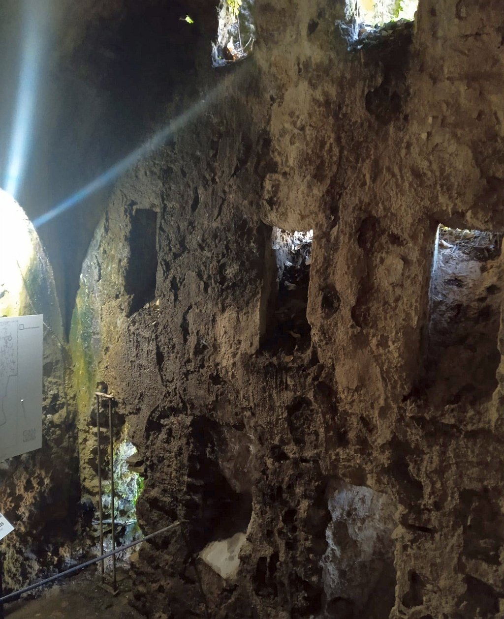 The Casa del Rey Moro has over 200 steps down to the river